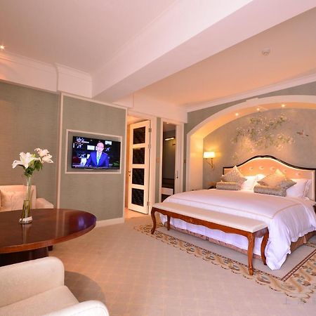 Urban Island Hotel Shanghai Bagian luar foto