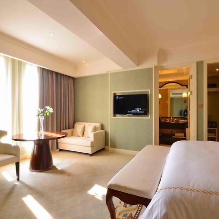 Urban Island Hotel Shanghai Bagian luar foto