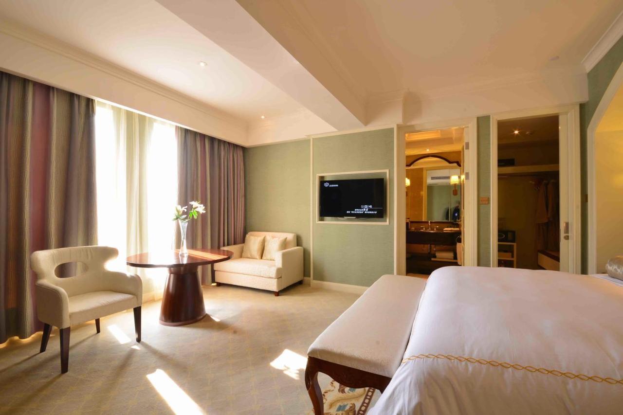 Urban Island Hotel Shanghai Bagian luar foto
