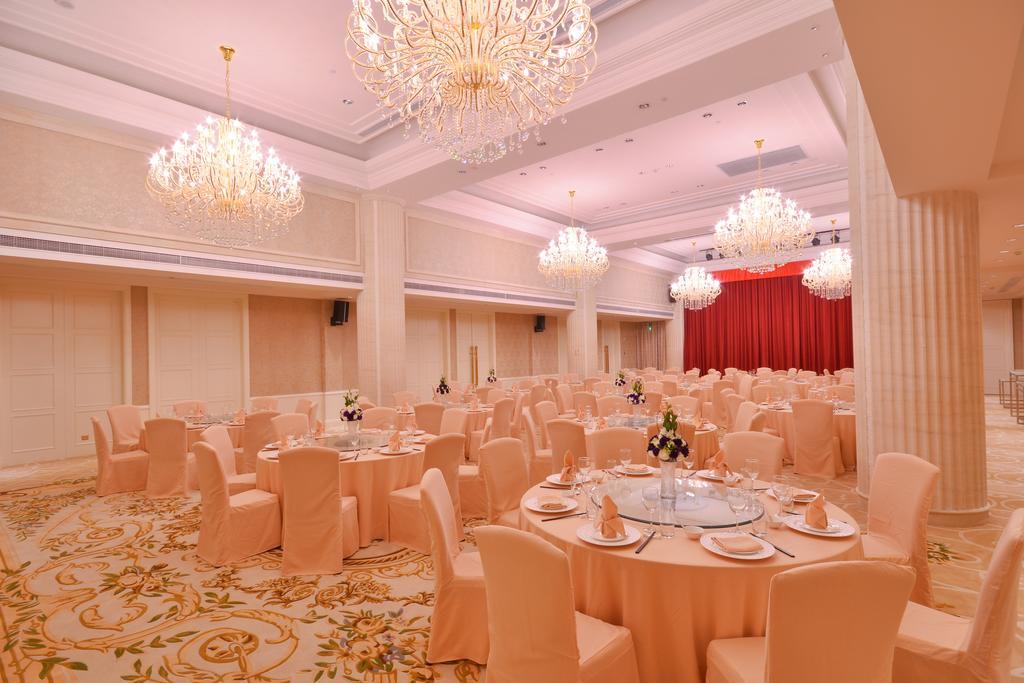 Urban Island Hotel Shanghai Bagian luar foto