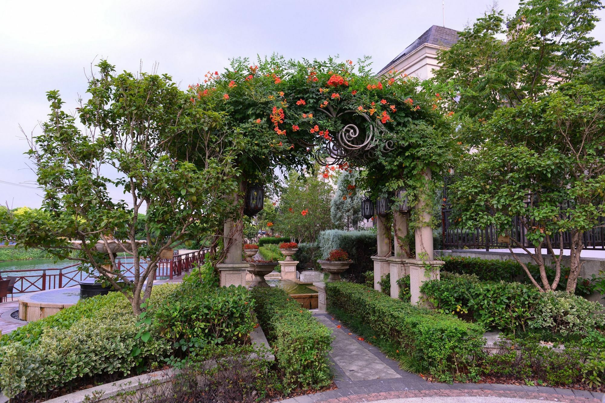Urban Island Hotel Shanghai Bagian luar foto